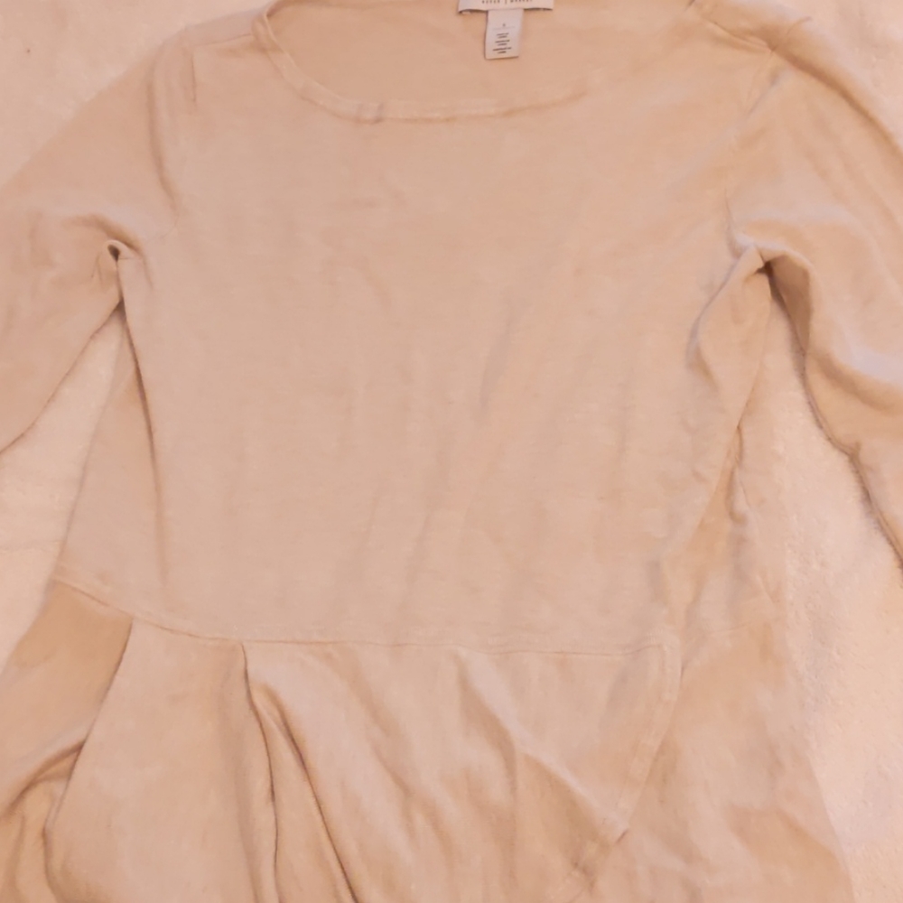 Like new White House Black Market Blouse
